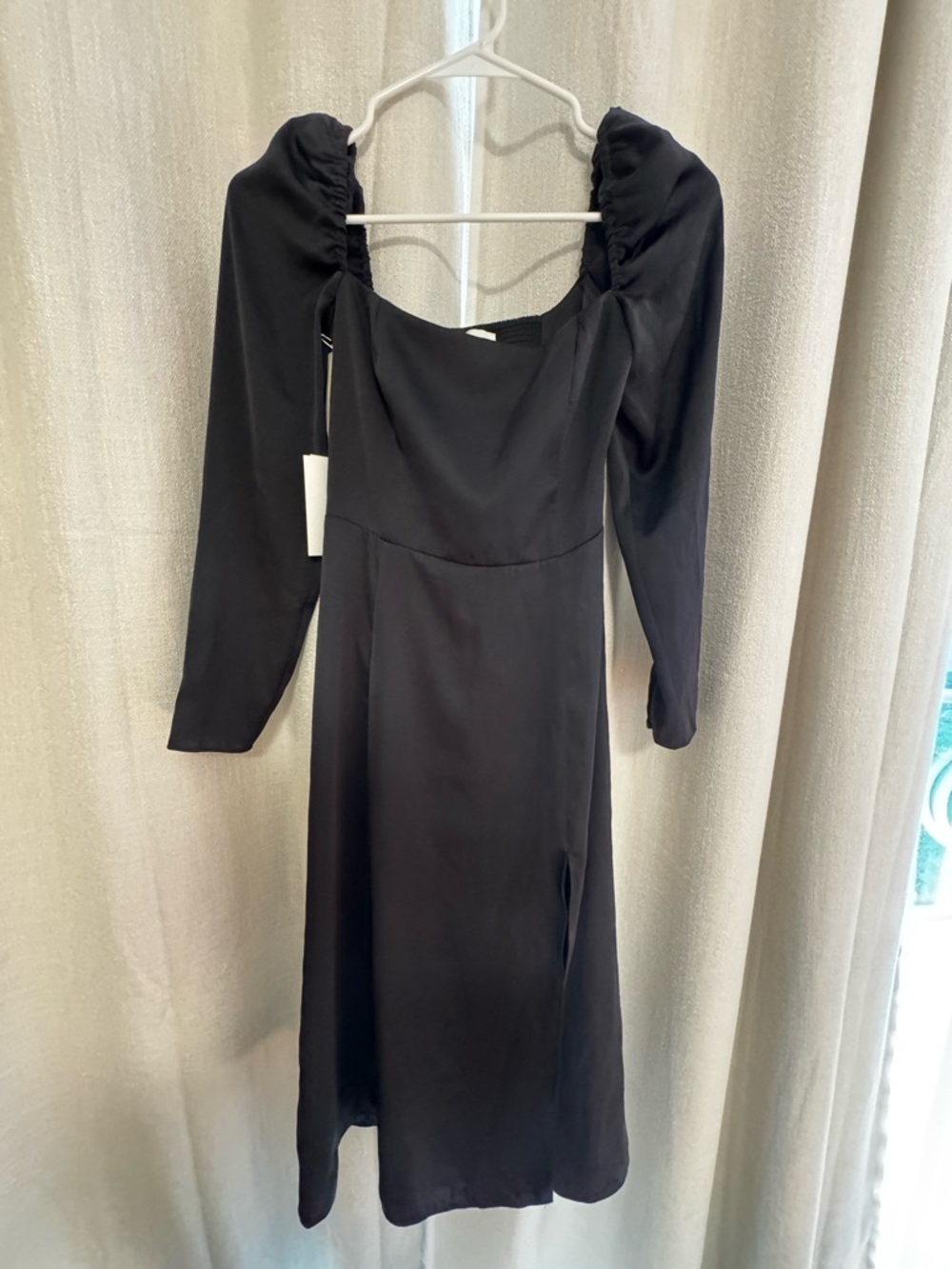 Women's Aritzia Bridgestone Dress - Picture 2 of 5